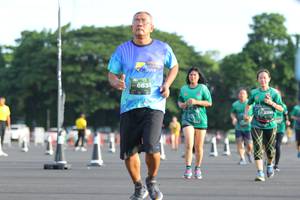 BIB: 683
                            <button type="button" onclick="openModal(5172968)" class="btn btn-primary btn-sm float-right btn-popup" data-toggle="modal" data-target=".modal-high-quality">
                        <i class="fas fa-shopping-cart"></i> Add to Cart
                    </button>
                                            <button type="button" onclick="isThisMe(5172968, true)" class="btn btn-success btn-sm float-right btn-popup btn-isme hidden" data-toggle="tooltip" data-placement="bottom" title="นี่คือรูปของคุณใช่ไหม คลิกที่นี่เพื่อเอาเข้าอัลบั้ม">
                        <i class="fas fa-plus"></i> Add to album
                    </button>
                    <button type="button" onclick="isThisMe(5172968, false)" class="btn btn-warning btn-sm float-right btn-popup btn-isnotme hidden">
                        <i class="fas fa-ban"></i> Remove from album
                    </button>